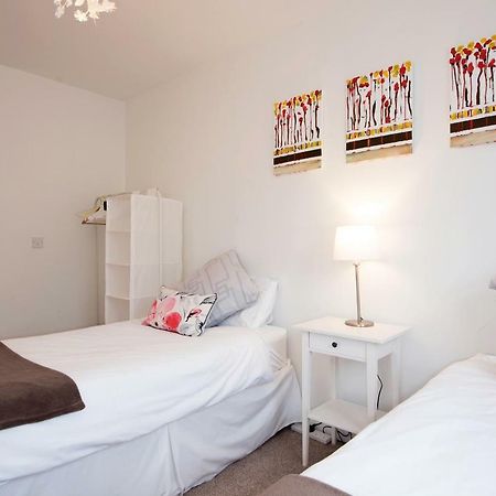 Dalton Crescent Villa Durham Eksteriør billede